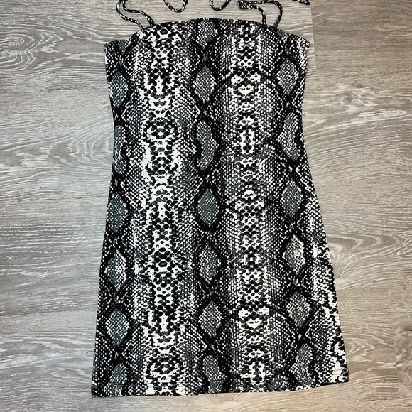 SHEIN Dress Bundle 🧸 - Picture 2 of 3